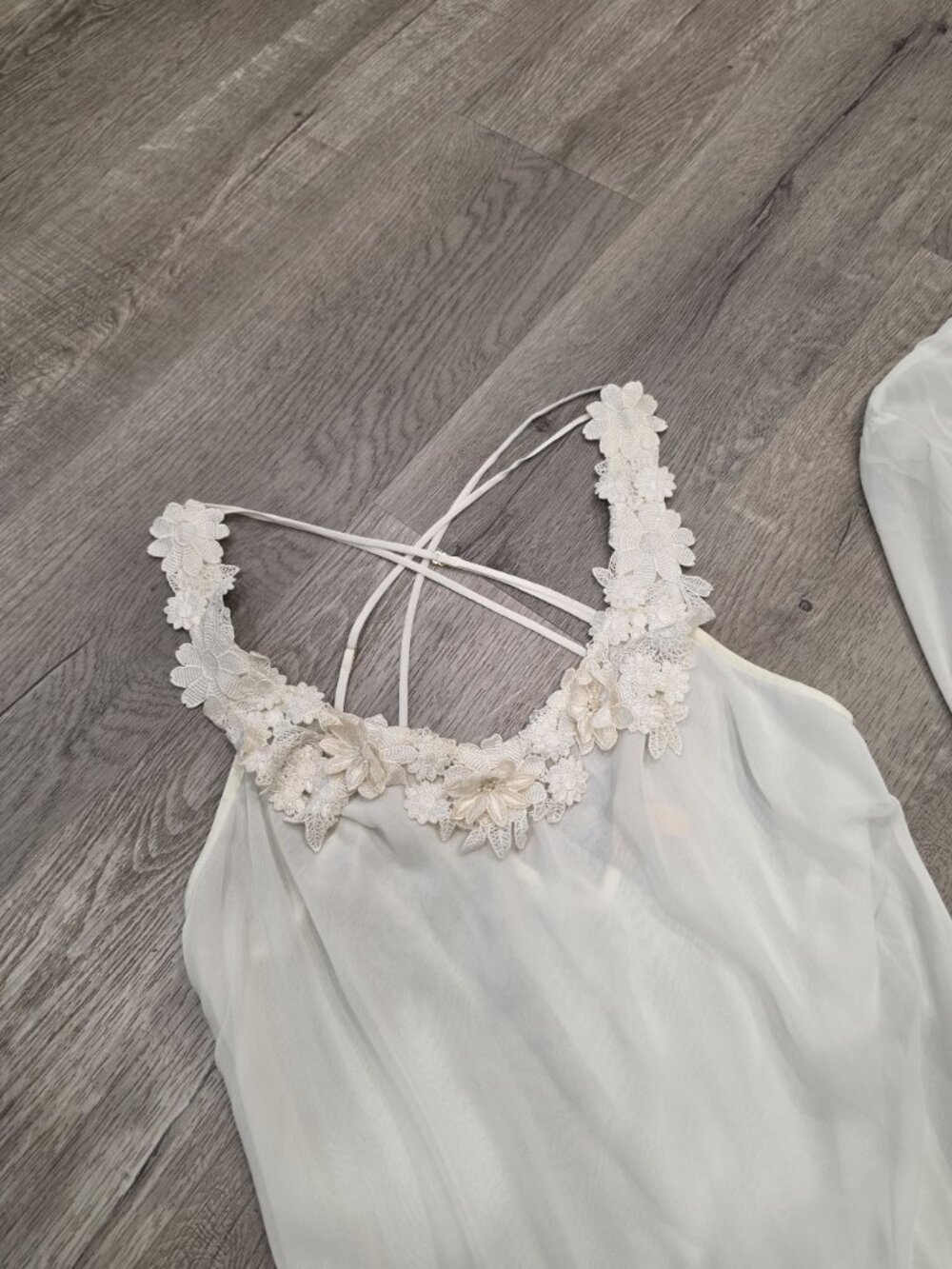 Vintage Flora Nikrooz Two-Piece White Lace Nightgown Sheer Robe Set Bell sleeve - Picture 13 of 14